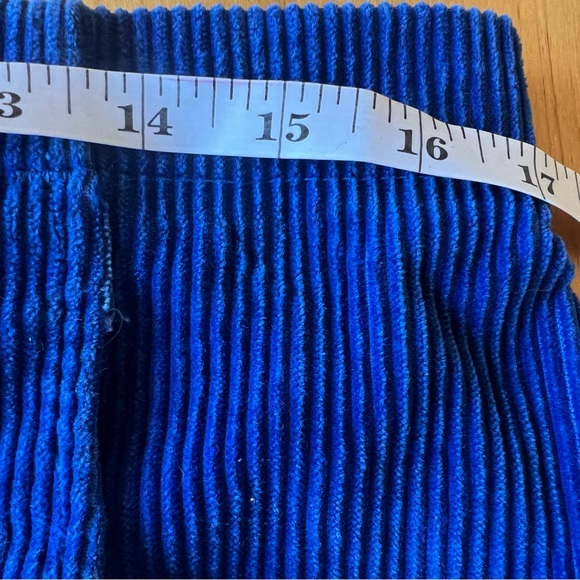 Vintage USA made original OP corduroy shorts - Picture 4 of 9